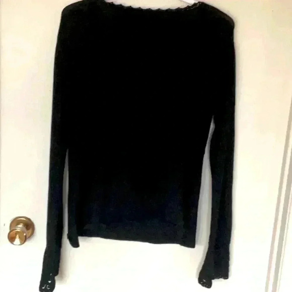 Gloria Vanderbilt Crochet Trimmed Sweater in Size Medium - Picture 6 of 7
